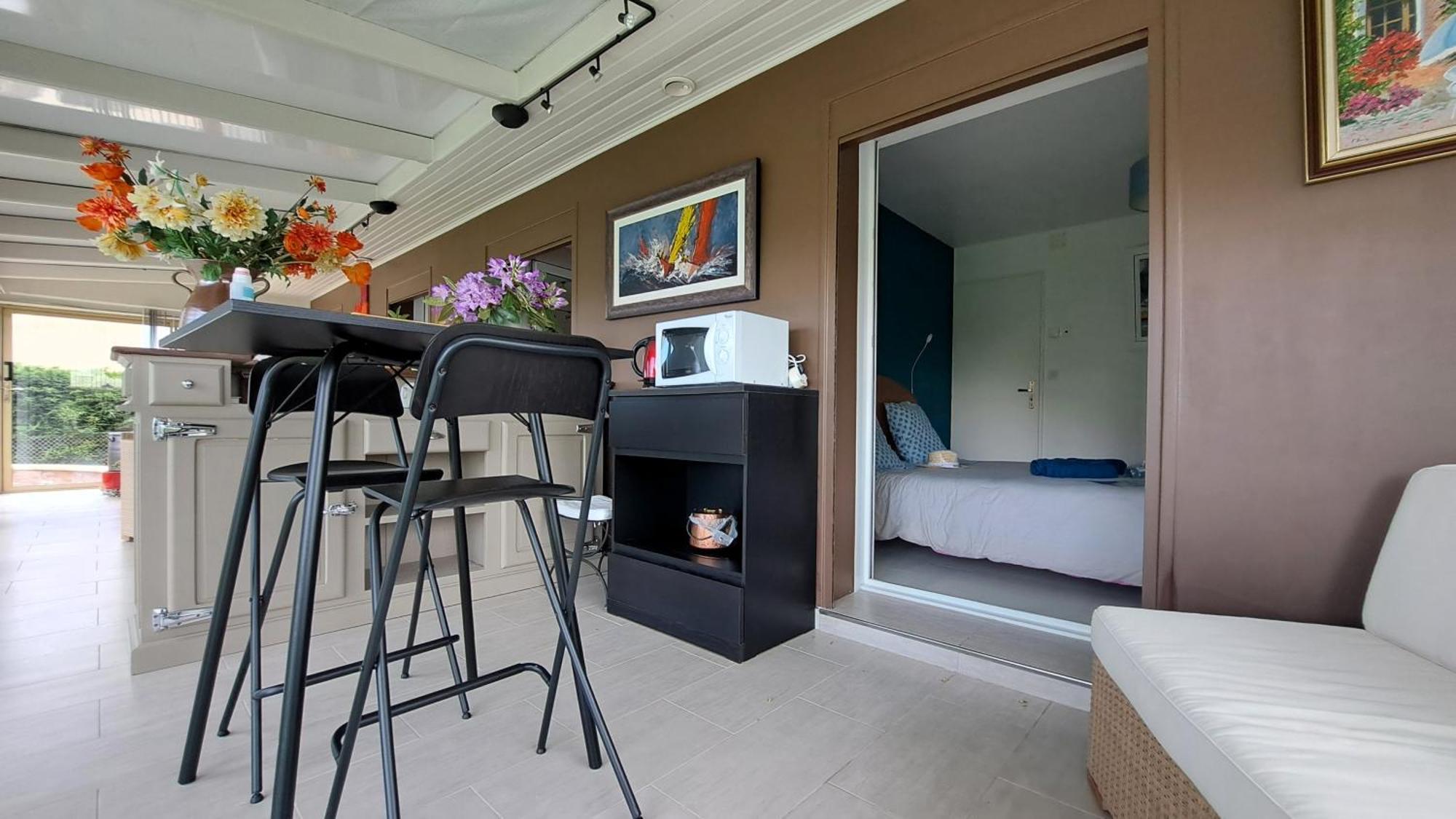 Chambre Privee Avec Salon, Garage Voiture, Velos, Motos Tourville-sur-Arques Eksteriør billede