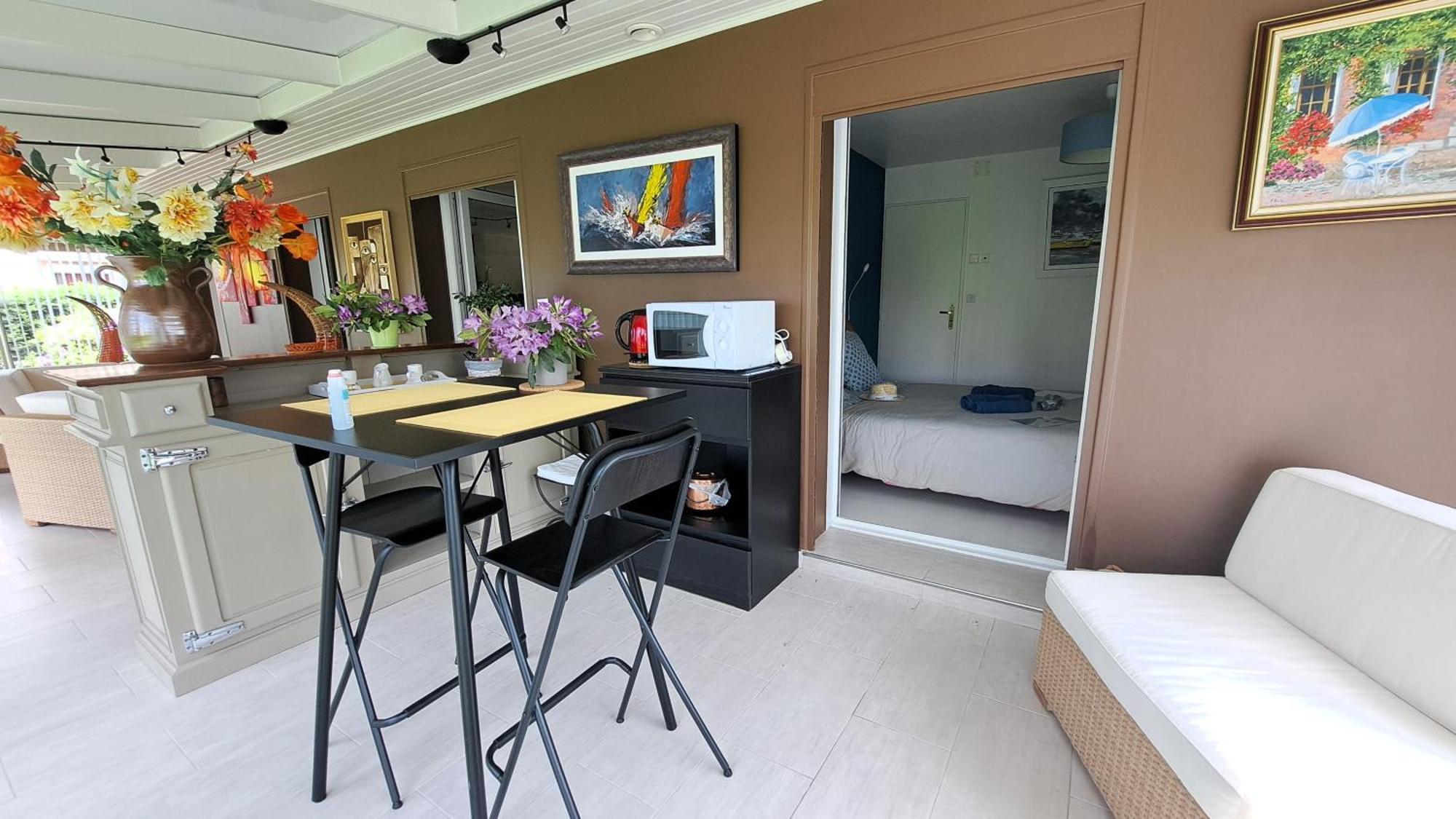 Chambre Privee Avec Salon, Garage Voiture, Velos, Motos Tourville-sur-Arques Eksteriør billede